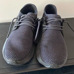 𝅺VESSI • Everyday All Black Sneaker